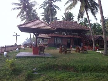 Hotel Bluewater Beach Resort