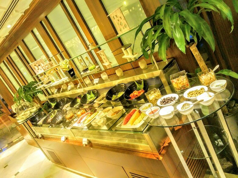 Raviz Center Point Hotel