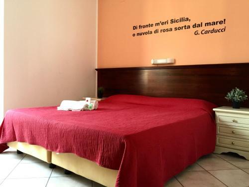 Hostal Mamamia Guesthouse