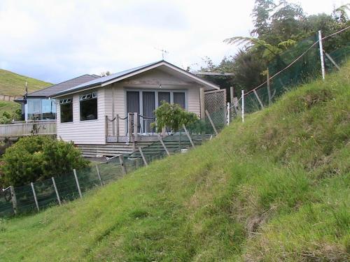 Mandhari Bed And Breakfast Cottage