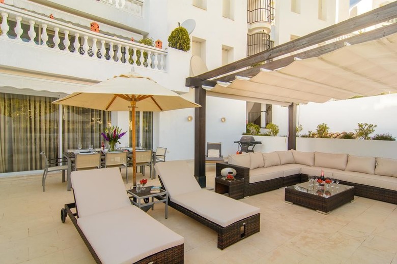 Designer Beachside Apartment Marbella