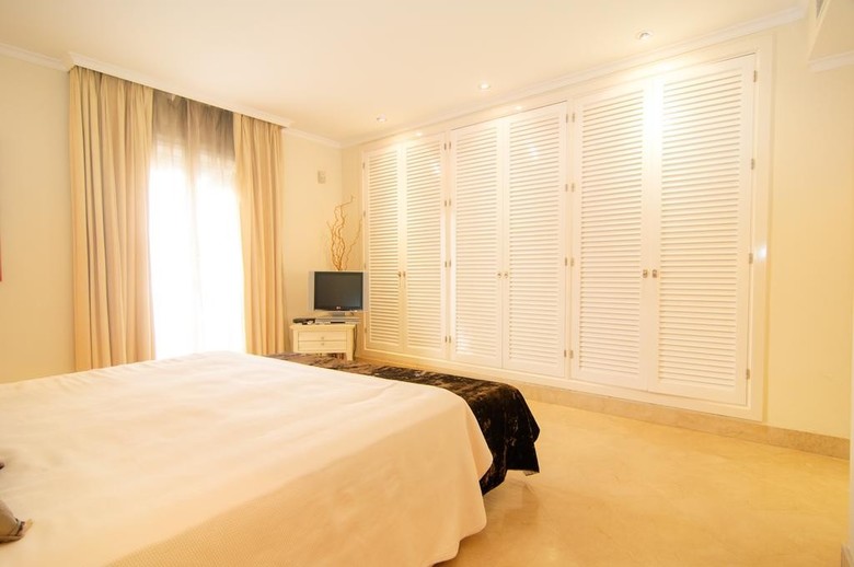 Designer Beachside Apartment Marbella