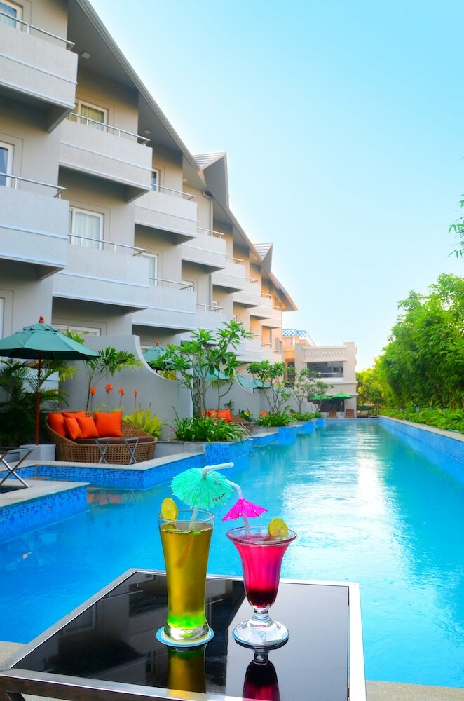 Hotel Pramod Convention & Beach Resorts
