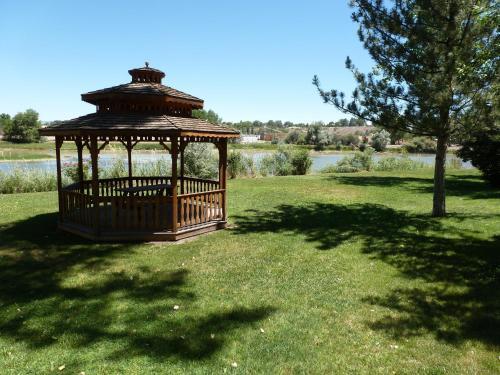 Posada Riverwood Inn