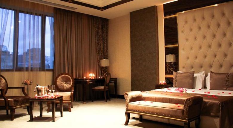 Sapphire Hotel