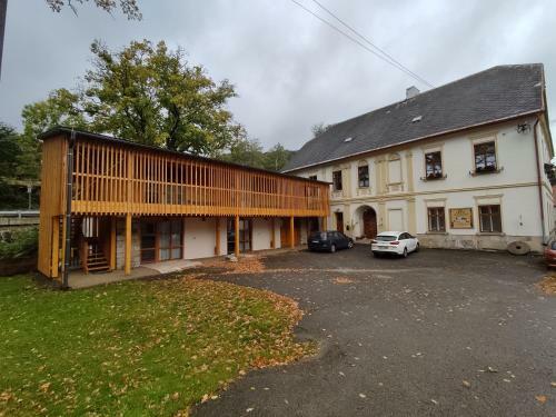 Apartment Ve Ml�n?