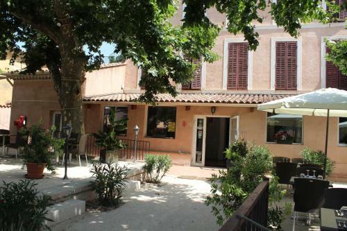 Hotel Le Clos Des Acacias