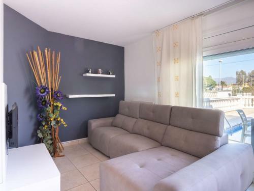 Three-bedroom Villa Empuriabrava Girona 1