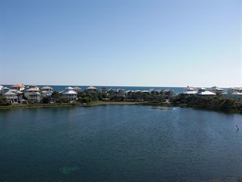 Hotel Carillon Beach Resort Inn