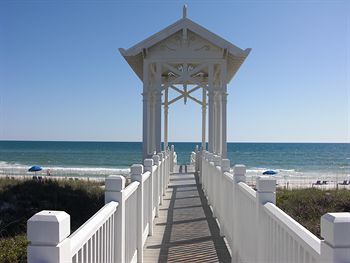 Hotel Carillon Beach Resort Inn