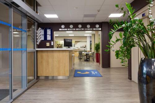 Hotel Kyriad Lyon A�roport Saint Exup�ry