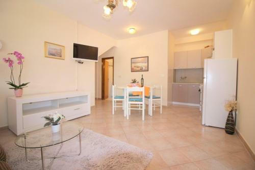 Apartment Porec, Mirna River 13