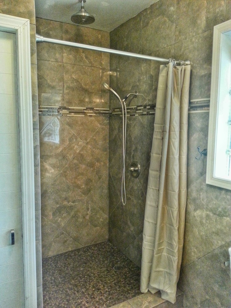 Hilltop Legacy Vacation Rental