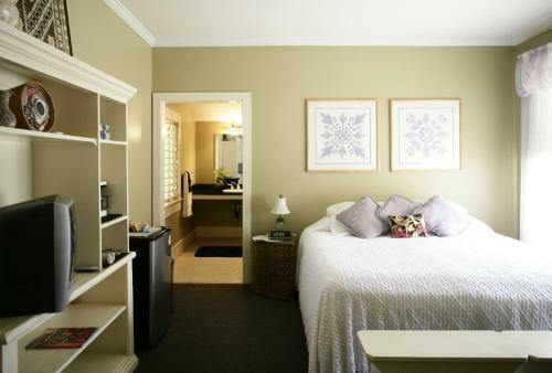 West Kauai Lodging