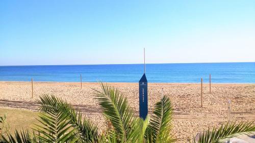 Carmen Seaview And Beach Apartment