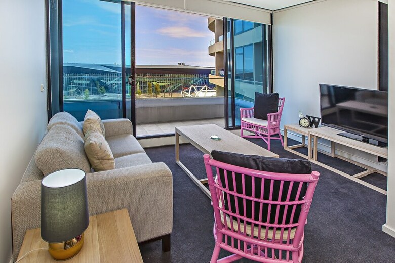 Melbourne Holiday Apartments Flinders Wharf