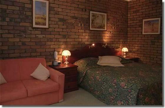 Quality Inn Overlander Homestead Motel