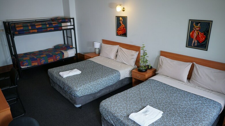 Hostal Alishan International Guest House