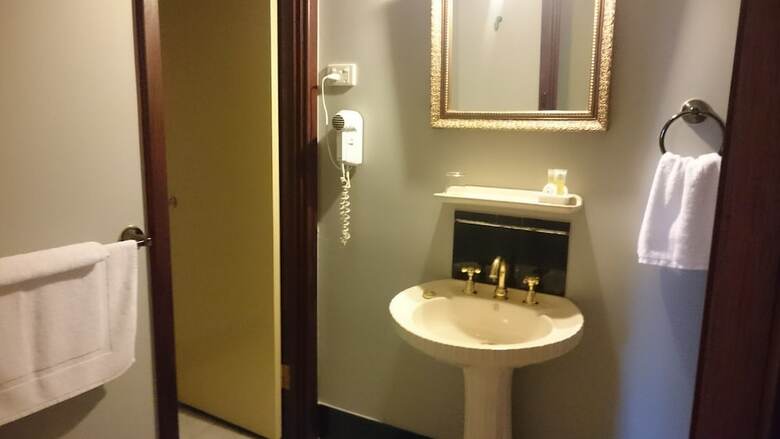 Bed & Breakfast Holberry House