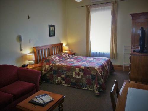 Sonbern Lodge Motel
