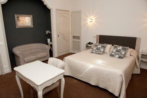 Hotel Le Castelet Des Alpilles