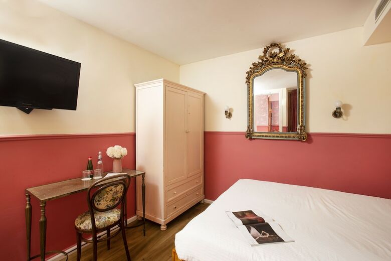 Peer Boutique Hotel
