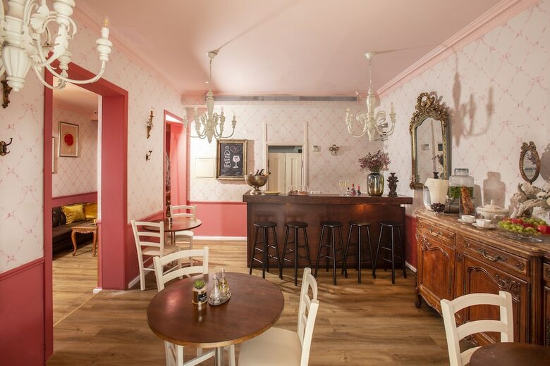 Peer Boutique Hotel