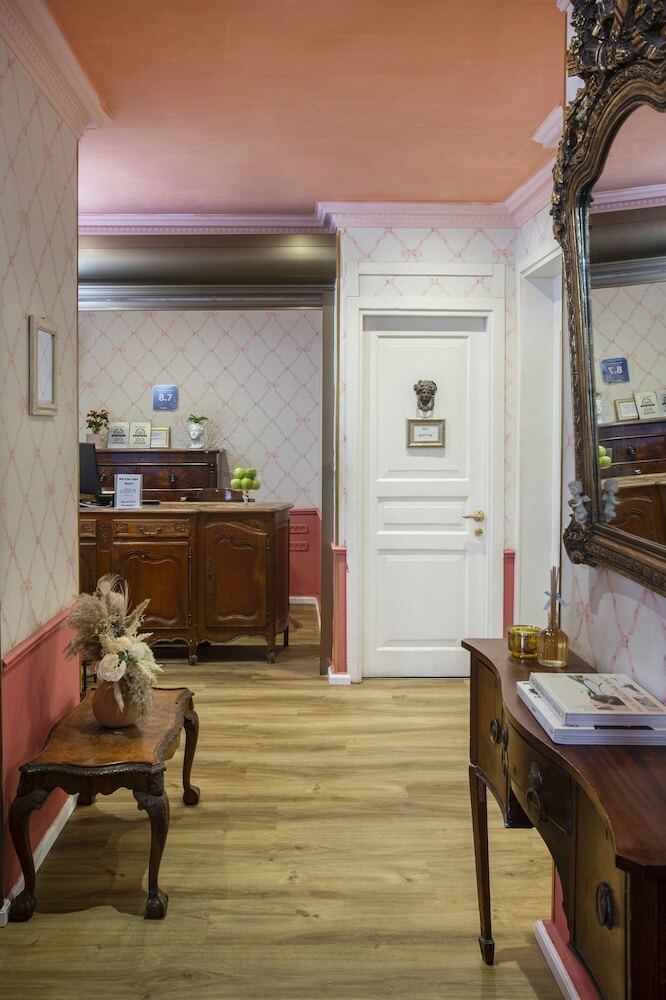 Peer Boutique Hotel