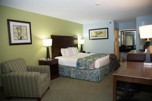 Motel Baymont Inn & Suites