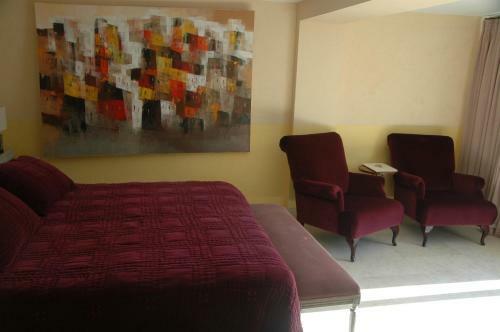 Hotel Le Mas Des Carassins