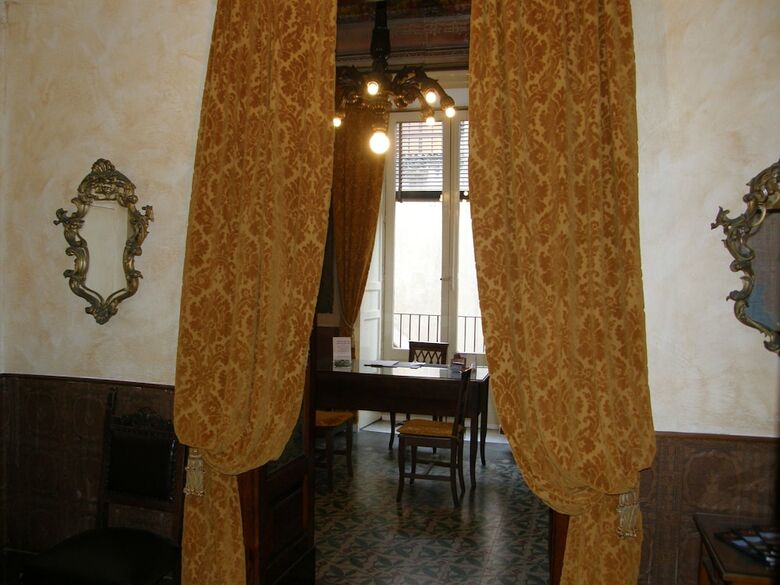 Hostal Il Gattopardo House