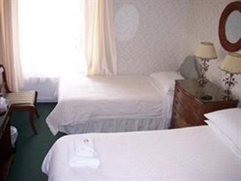 Ashurst Lodge Hotel