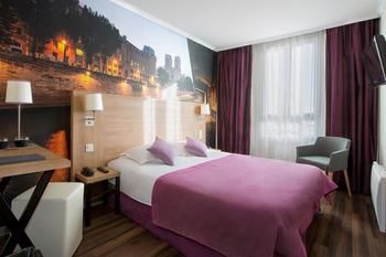 Hotel Kyriad Paris La D�fense