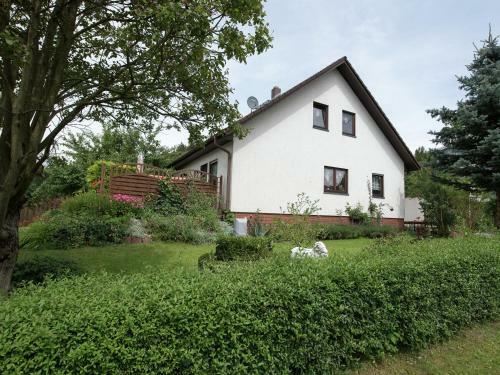 Cosy Apartment In Werda With Garden