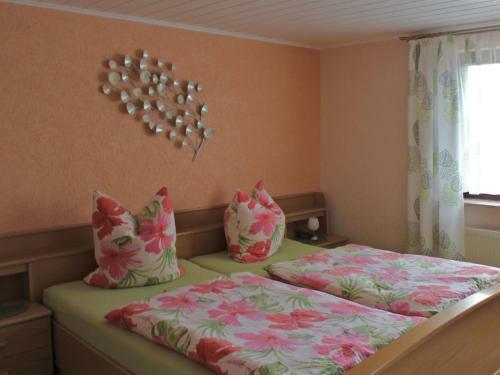 Cozy Apartment In Wienrode With Pond