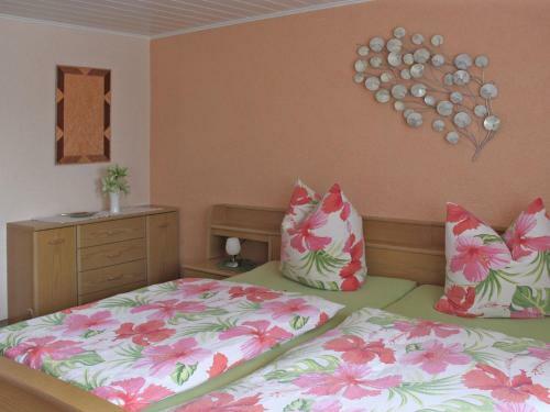 Cozy Apartment In Wienrode With Pond