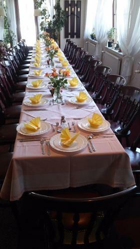 Hostal Hotelpension Schwalbennest
