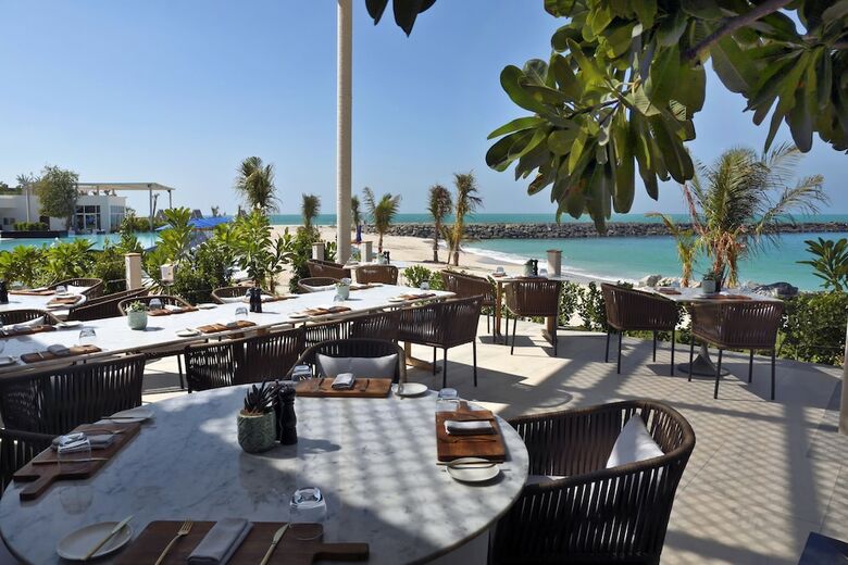 Hotel Zaya Nurai Island Resort