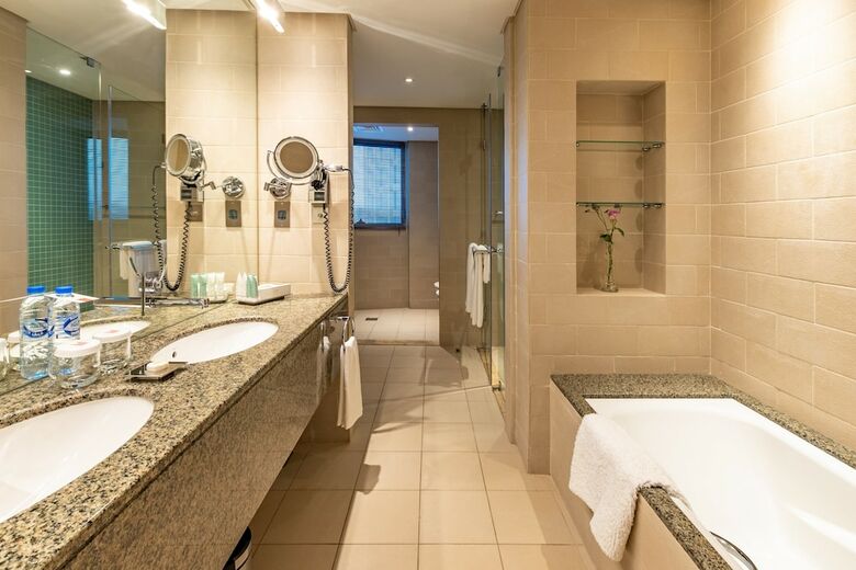 Hotel Grand Millennium Al Wahda Abu Dhabi