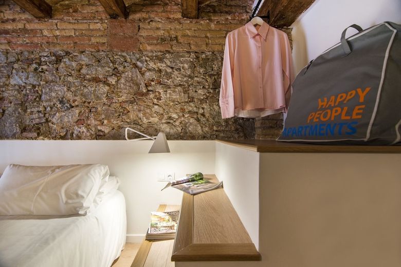 Happy People Ramblas Harbour Apartments