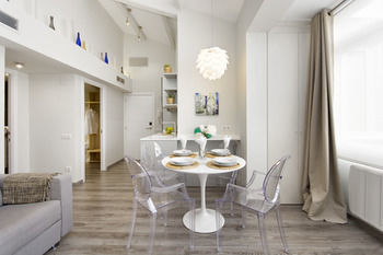 Mercedes Heritage Barcelona Apartments