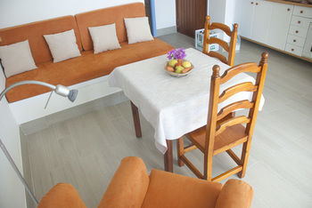 El Paseo Apartments