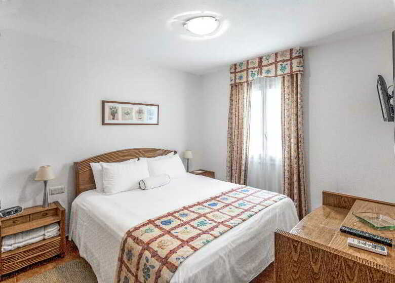 Aparthotel White Sands Beach Club