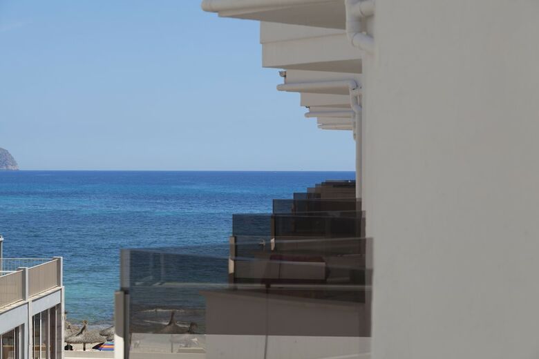 Apartamentos Ses Roquetes (.)