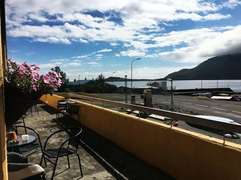 Hostal Saxa Guesthouse