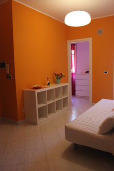 Hostal Metropolis Rooms & Services