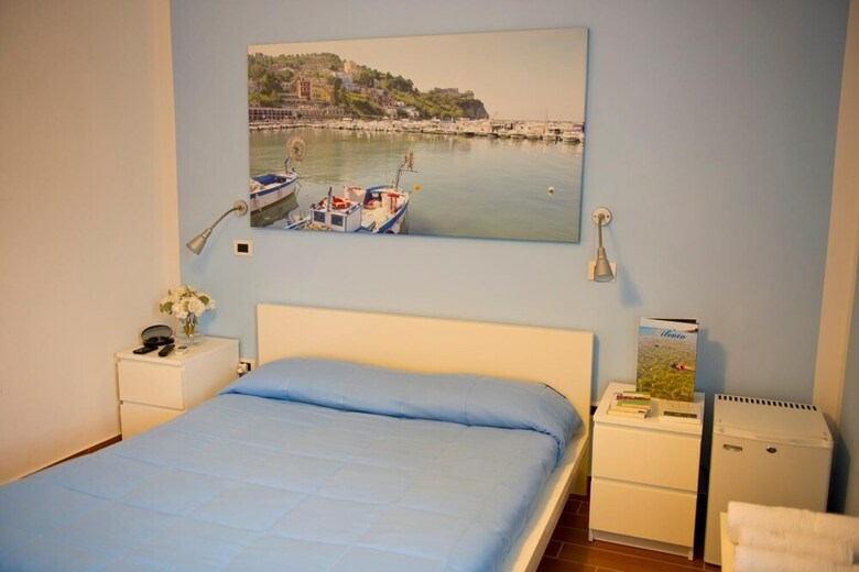Hostal I Delfini