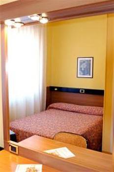 Carmen Hotel