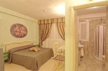 Hotel White Palace