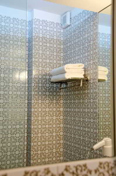 Qui Hotel